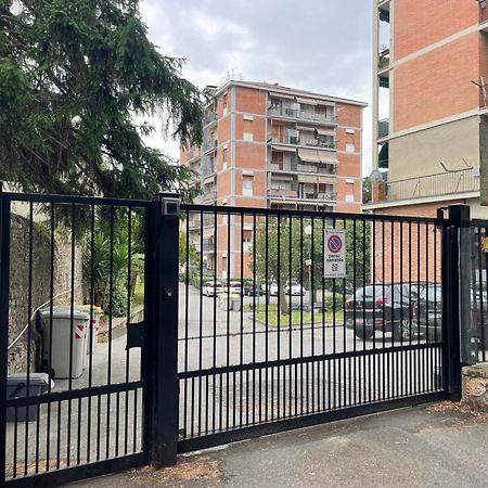 Appartamento Con Parcheggio Vicino Alla Stazione E Centro La Spezia Exterior foto